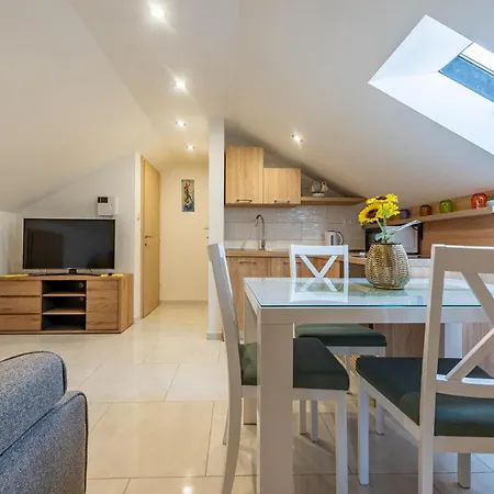 1 Bedroom Stunning In