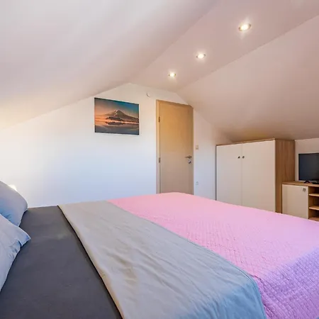 1 Bedroom Stunning In ザダル